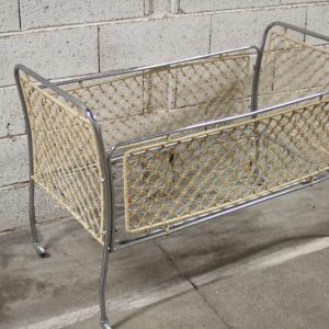 Ancien lit bébé métal et corde