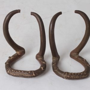 Paire de bracelets africains en bronze